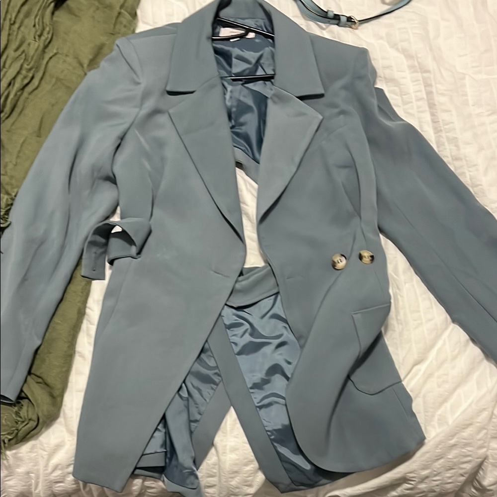 Stylish Light Blue Blazer